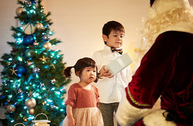 大好きな人の驚きいっぱいの笑顔に包まれ過ごす、一生もののクリスマス！「サンタがお部屋にやってくる！宿泊プラン」を本日より販売