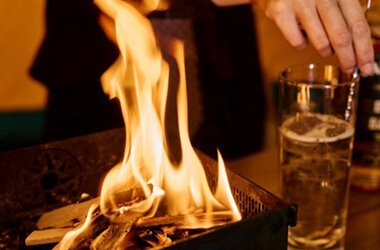 焚火の揺らぎで心がほぐれる