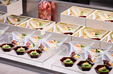 はなをりに春到来！日帰りで楽しめる春のビュッフェと、ストロベリー＆ピーチの新作パルフェのご案内